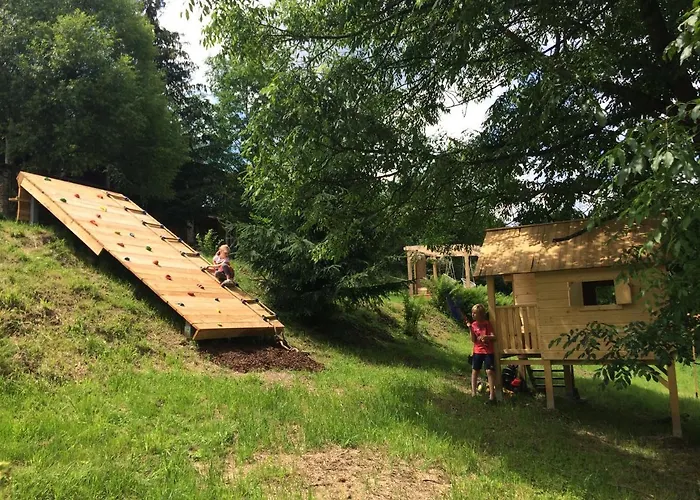 Goralskie W Lostowce בית נופש *